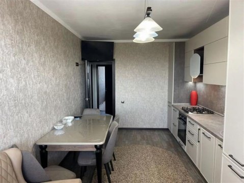 2-к квартира, 2/10 эт., 74м²