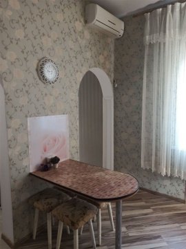 2-к квартира, 1/2 эт., 30м²