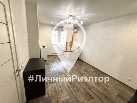 1-к квартира, 12/18 эт., 40м²